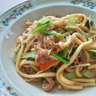 野菜たっぷり焼きうどん